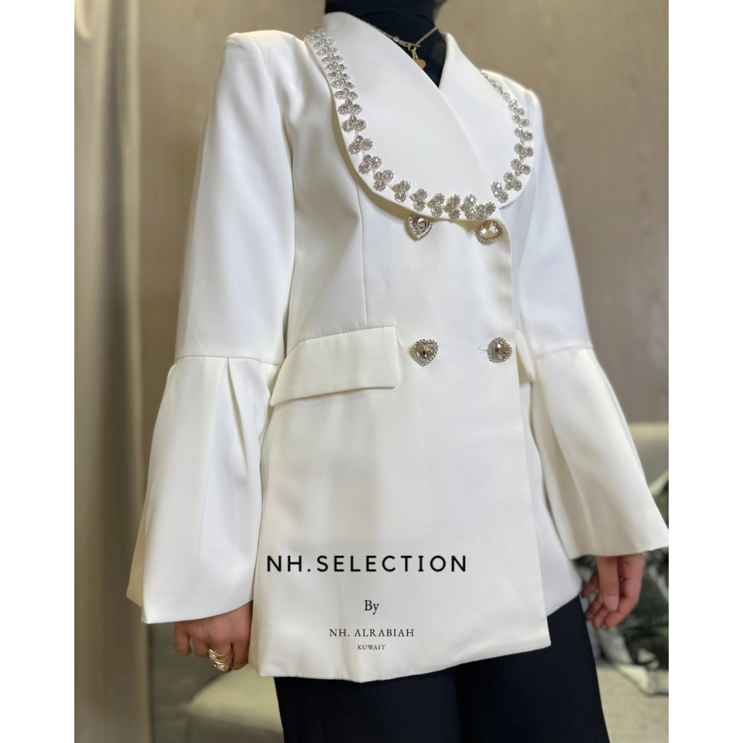 Bell sleeves white blazer with detailed collar