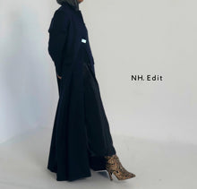 Load image into Gallery viewer, Navy blue long coat
