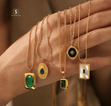 Load image into Gallery viewer, Emerald dream necklace
