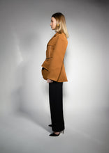 Load image into Gallery viewer, Camel oversized blazer
